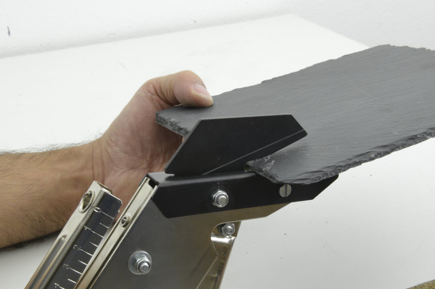 Clête pentru taiare și perfornare arzizia pe card 07