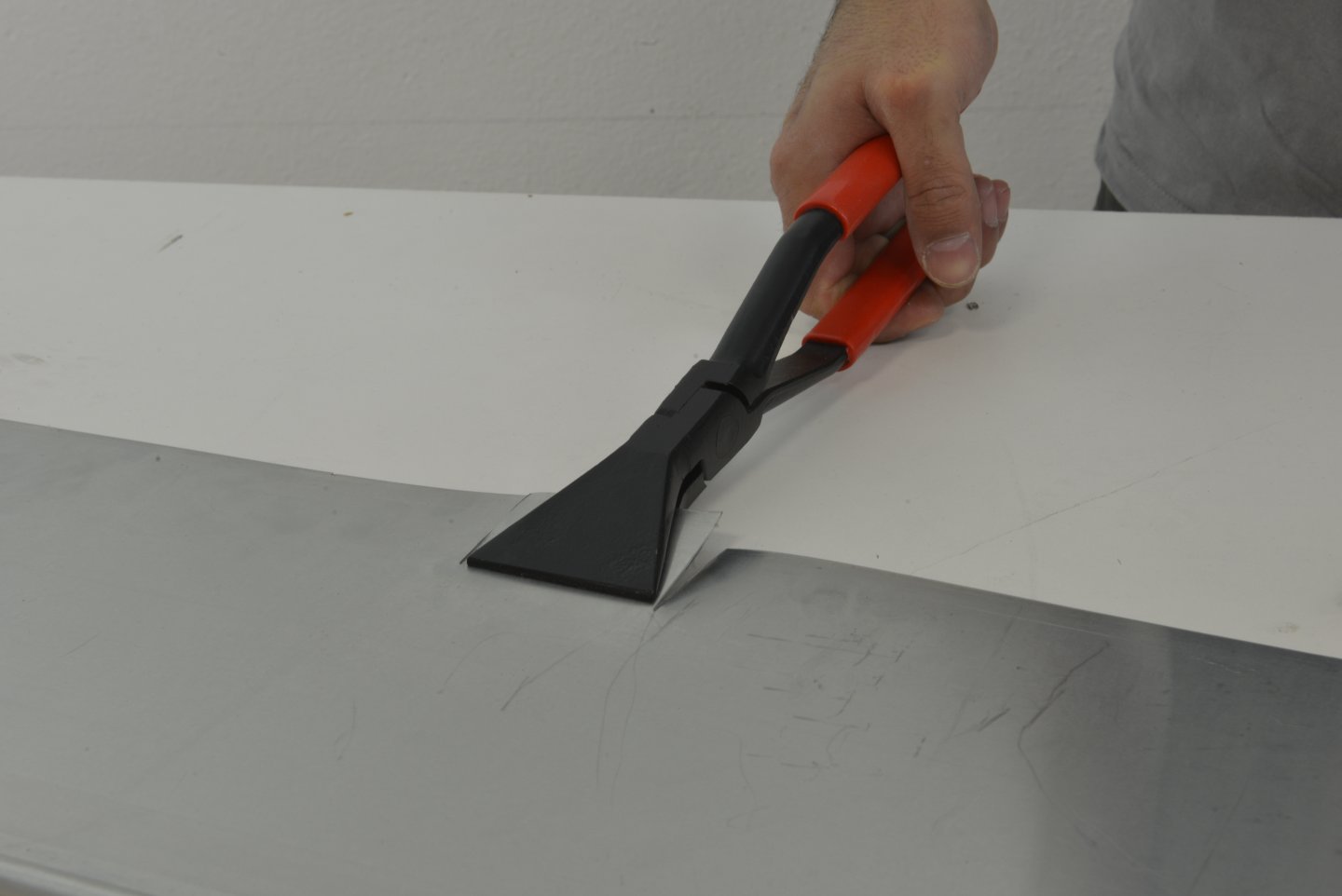 Cleste cu borchii drept de 60mm pe card 02