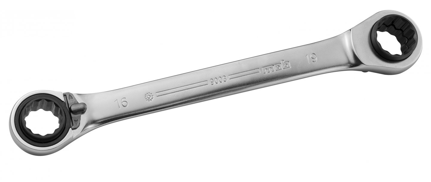 Cliquet 4x4 pe card 02