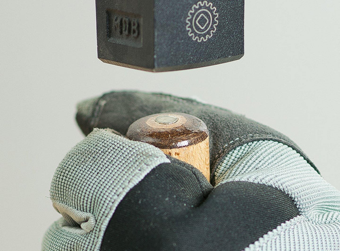 Surubelnita de impact cu hexagon pentru mecanici, maner lemn 03