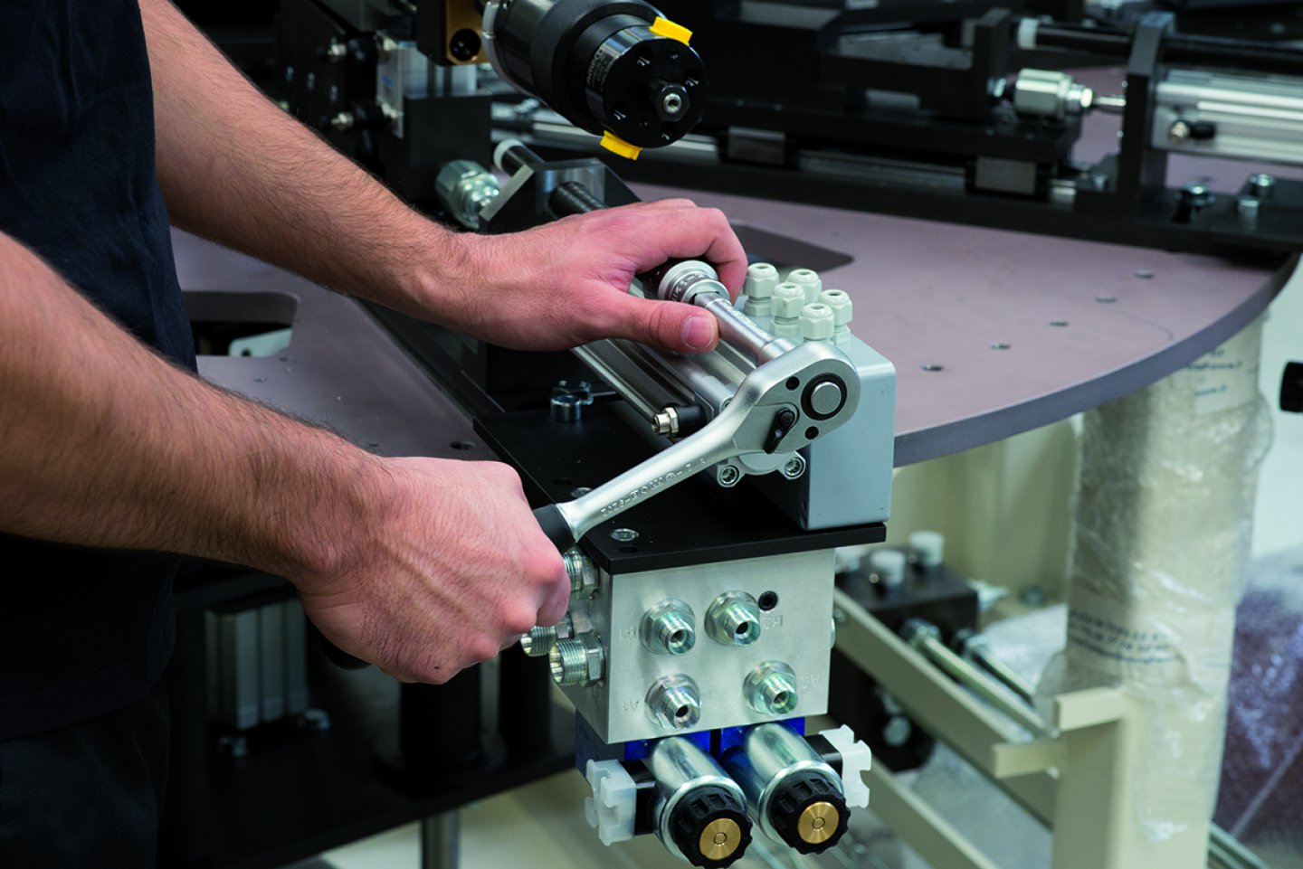 Antrenor cu clichet reversibil montaj greu 1/2 04