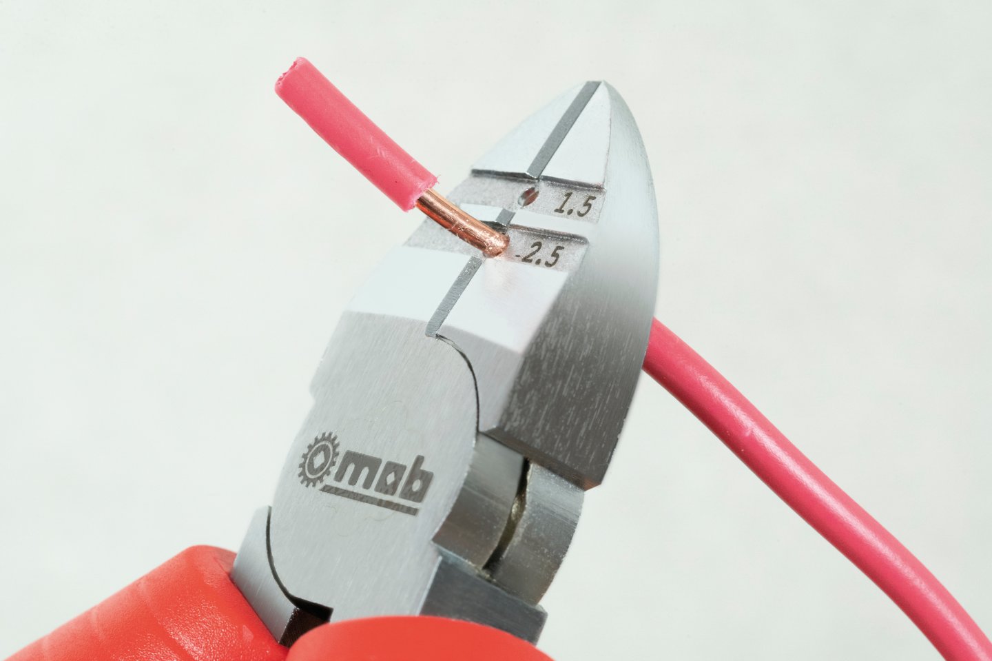 Clesti il cu tais lateral, manson vde 1000 v 03