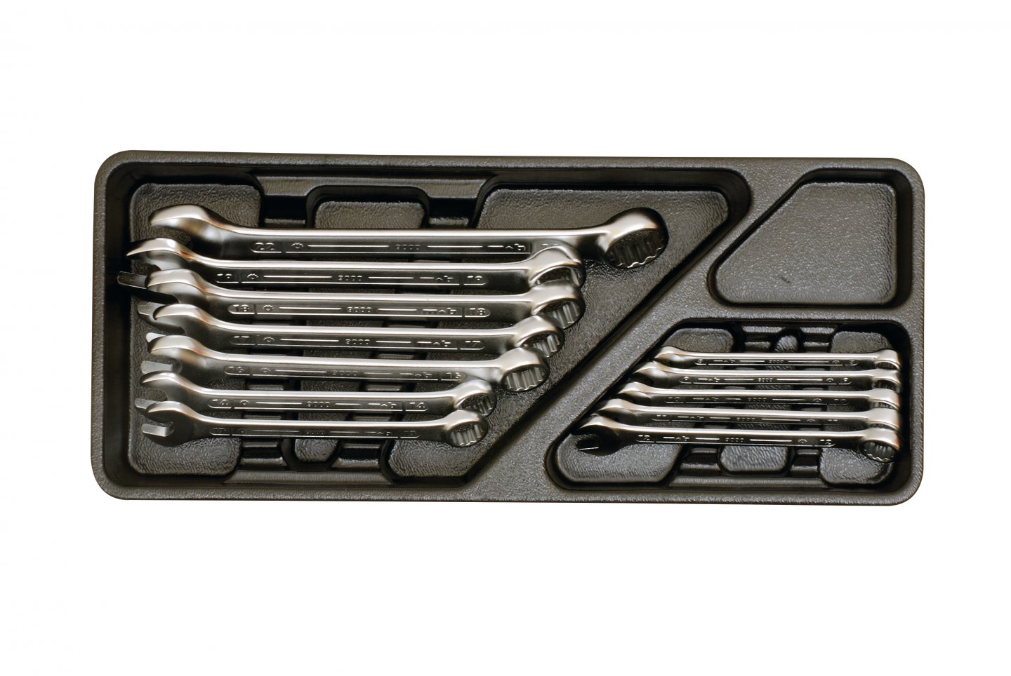 Suport pvc pentru 16 chei 06