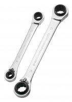 Set 2 chei 4x4 cu cliquet pe card