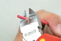 Clesti il cu tais lateral, manson vde 1000 v 03