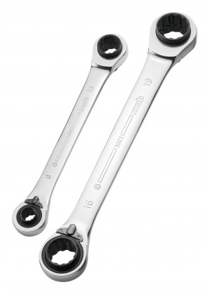 Set 2 chei 4x4 cu cliquet pe card